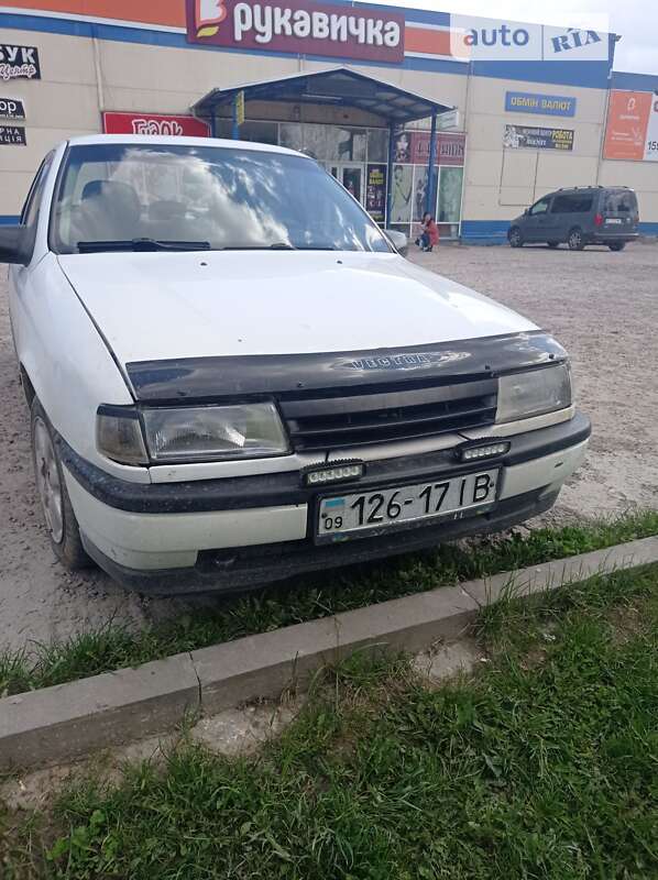 Седан Opel Vectra 1991 в Бориславі