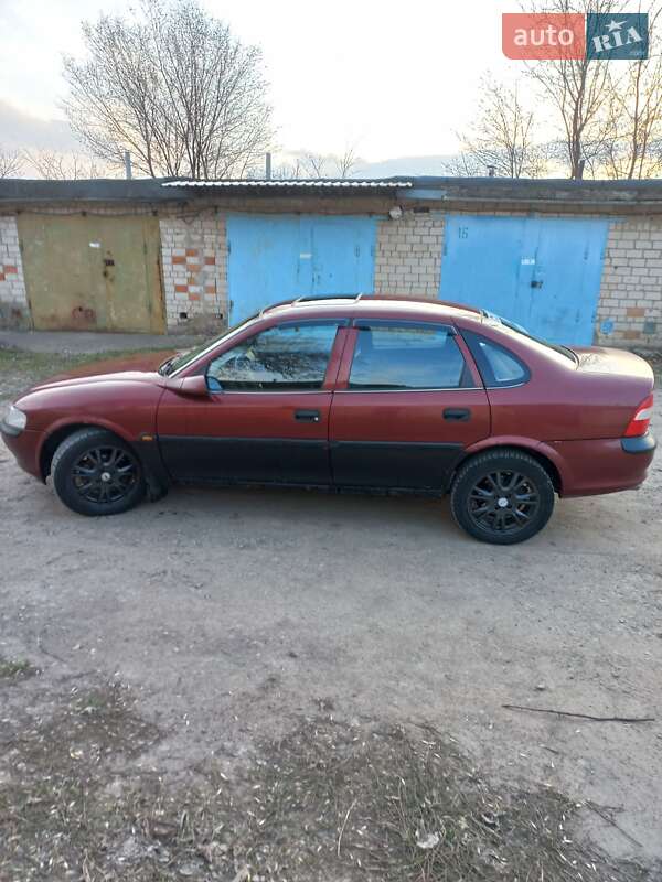 Седан Opel Vectra 1998 в Южноукраинске