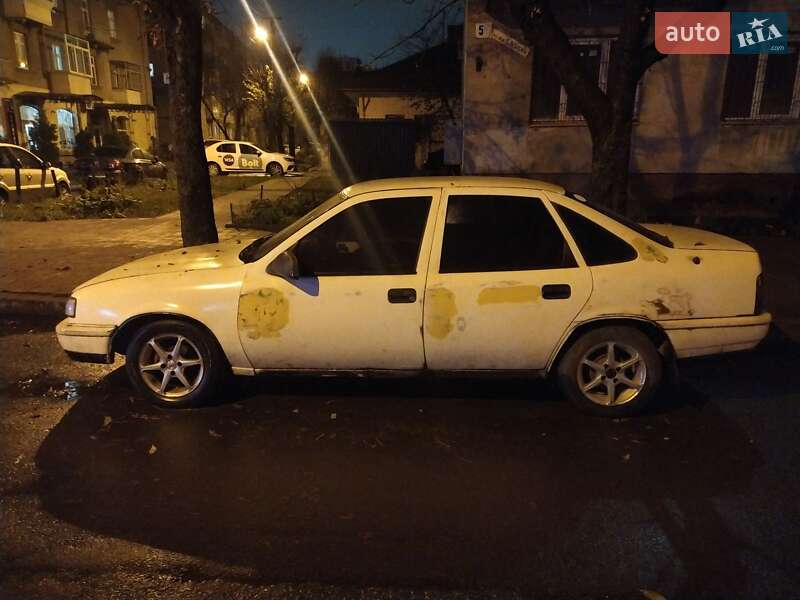 Седан Opel Vectra 1996 в Львове