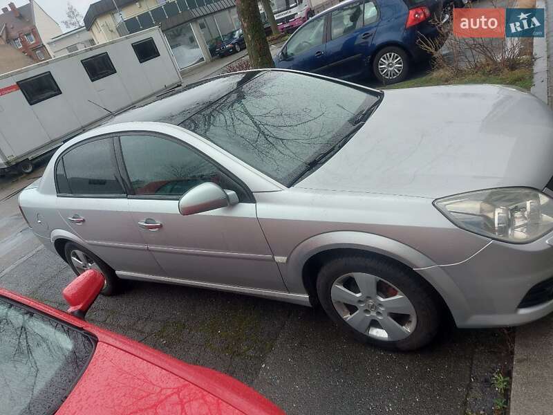 Седан Opel Vectra 2006 в Херсоне