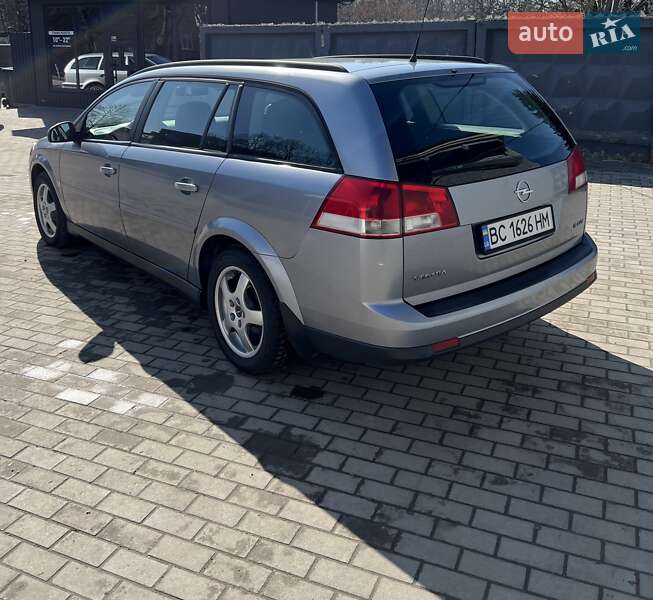 Універсал Opel Vectra 2004 в Радехові