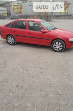 Ліфтбек Opel Vectra 1998 в Дніпрі