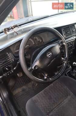 Седан Opel Vectra 1997 в Кропивницком