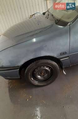 Седан Opel Vectra 1989 в 