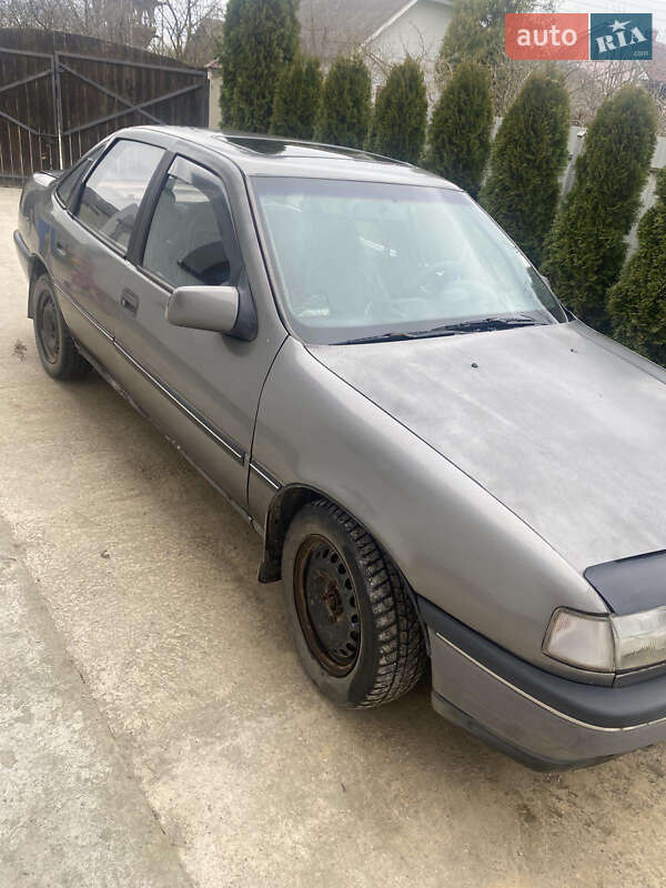 Седан Opel Vectra 1990 в Коломые