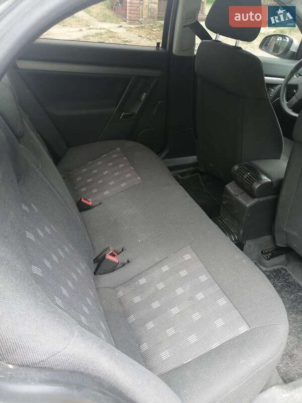 Седан Opel Vectra 2003 в Івано-Франківську