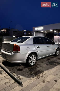 Седан Opel Vectra 2005 в Ужгороде