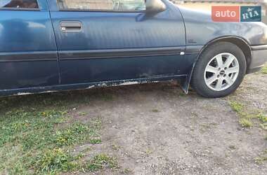 Лифтбек Opel Vectra 1990 в 
