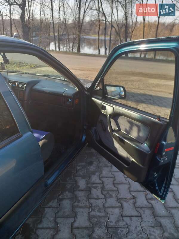 Седан Opel Vectra 1995 в Івано-Франківську