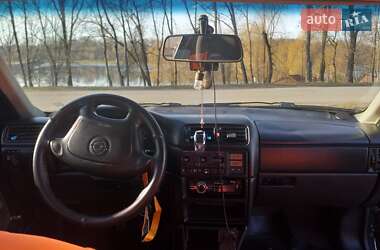 Седан Opel Vectra 1995 в 