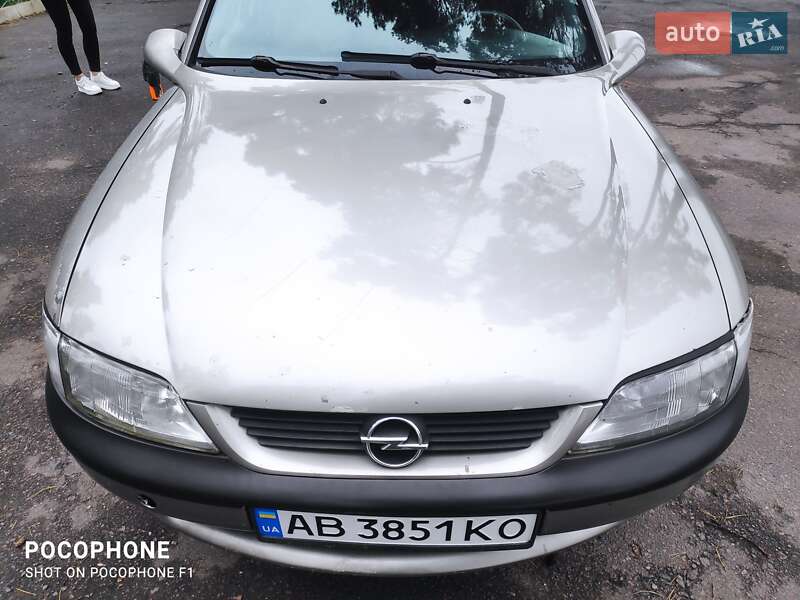 Ліфтбек Opel Vectra 1996 в Вінниці фото 3 Ліфтбек Opel Vectra 1996 в Вінниці