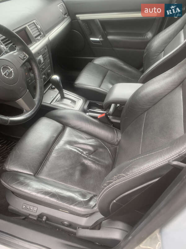 Седан Opel Vectra 2008 в Киеве