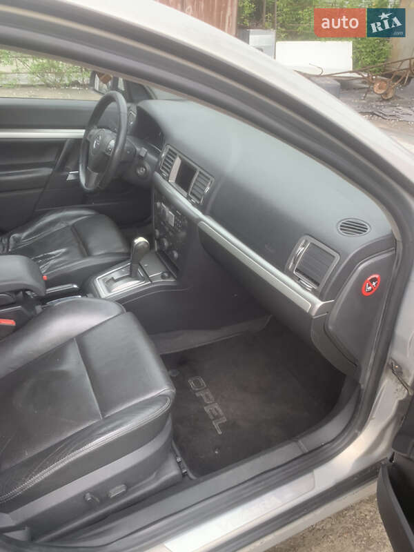 Седан Opel Vectra 2008 в Киеве