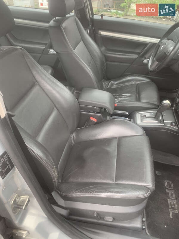 Седан Opel Vectra 2008 в Киеве
