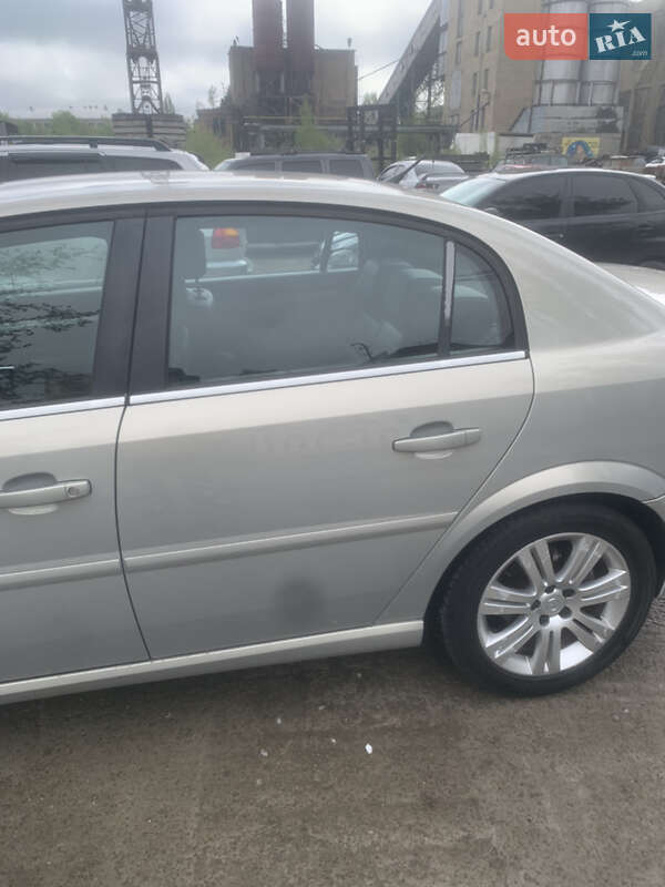 Седан Opel Vectra 2008 в Киеве