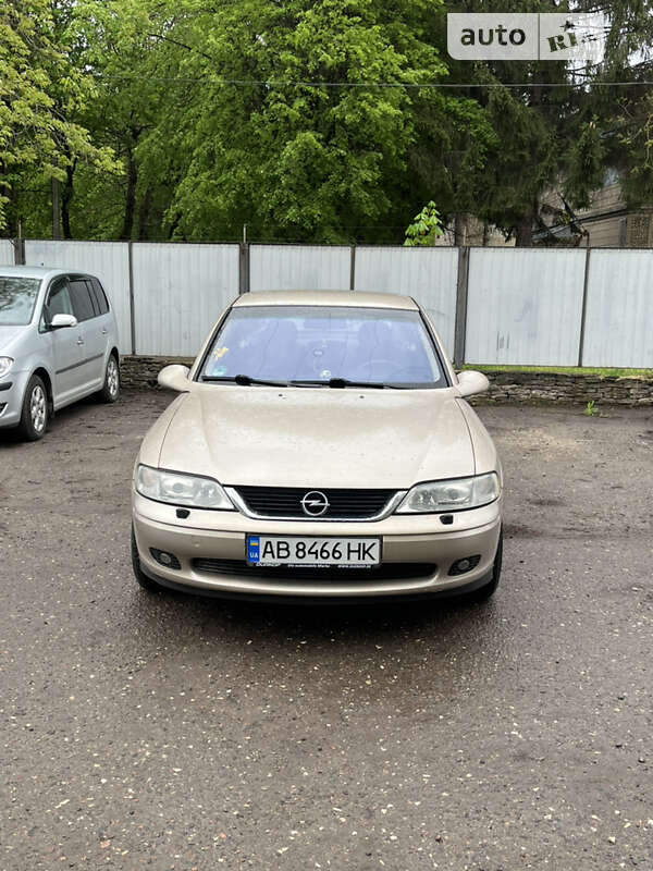 Седан Opel Vectra 2001 в Могилів-Подільському