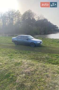 Седан Opel Vectra 1989 в 