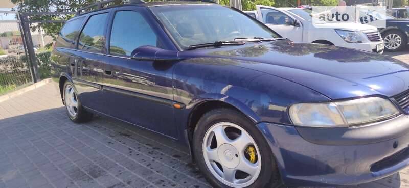 Универсал Opel Vectra 1998 в Каменском