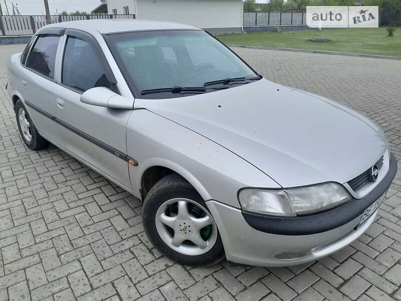 Седан Opel Vectra 1996 в Новій Одесі