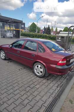 Седан Opel Vectra 1998 в Верховец