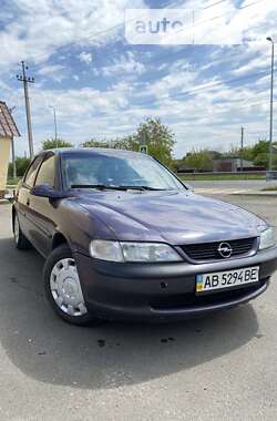 Седан Opel Vectra 1997 в Летичеве