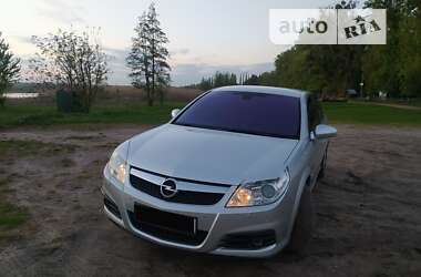 Седан Opel Vectra 2005 в Новоархангельську