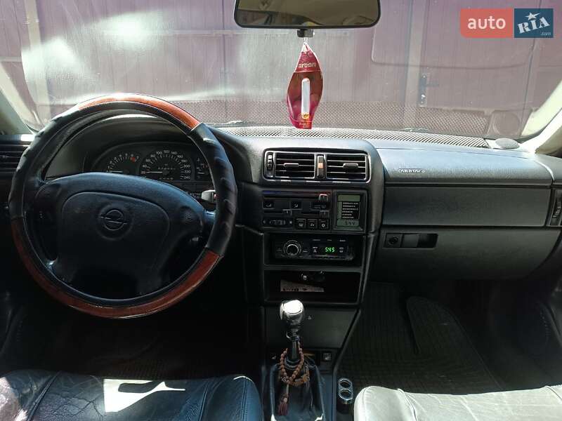 Седан Opel Vectra 1993 в Кропивницком