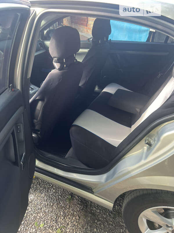 Седан Opel Vectra 2007 в Миронівці