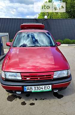 Ліфтбек Opel Vectra 1990 в Вінниці