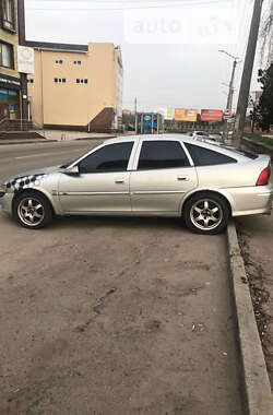 Лифтбек Opel Vectra 2000 в Кропивницком