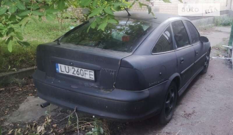 Ліфтбек Opel Vectra 1996 в Києві