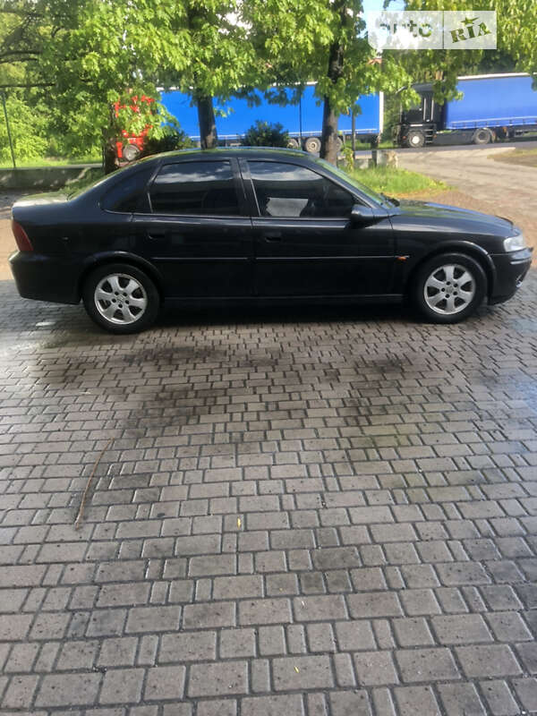 Седан Opel Vectra 2002 в Долине фото 2 Седан Opel Vectra 2002 в Долине