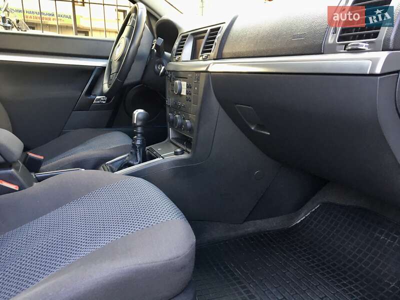 Седан Opel Vectra 2005 в Хмельницком фото 10 Седан Opel Vectra 2005 в Хмельницком