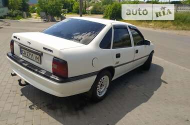 Седан Opel Vectra 1990 в Новоархангельске