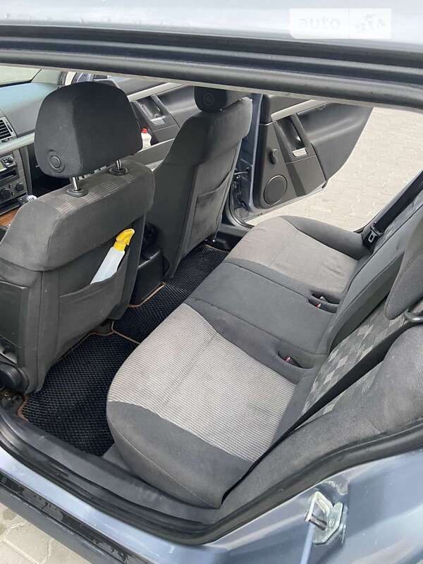 Універсал Opel Vectra 2004 в Підволочиську