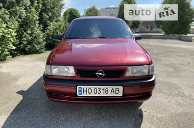 Седан Opel Vectra 1990 в Зборові