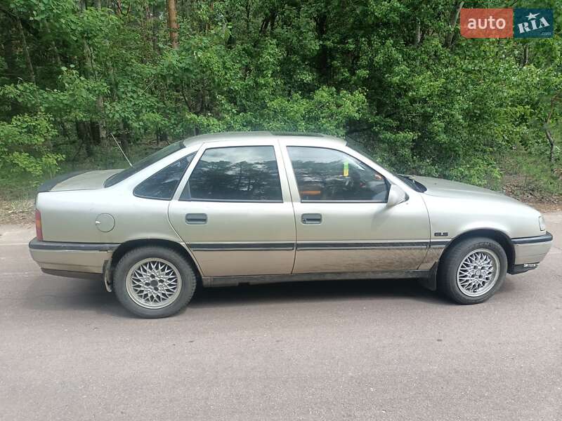 Седан Opel Vectra 1992 в Чернигове