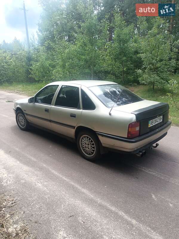 Седан Opel Vectra 1992 в Чернигове