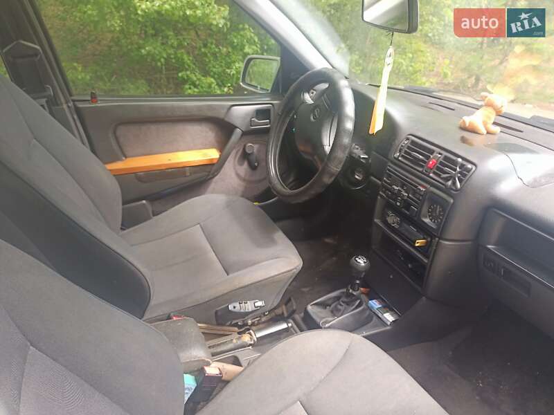 Седан Opel Vectra 1992 в Чернигове