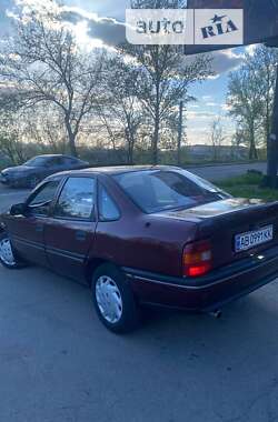 Седан Opel Vectra 1990 в Могилів-Подільському