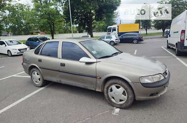 Седан Opel Vectra 1997 в Львове