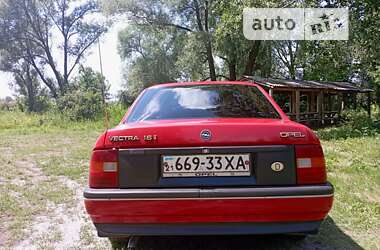 Седан Opel Vectra 1989 в Змиеве