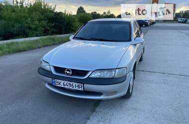 Седан Opel Vectra 1998 в Нетешине