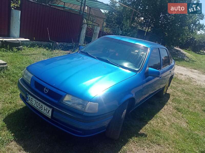Лифтбек Opel Vectra 1989 в Грушовке