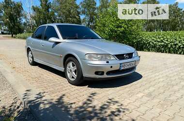 Седан Opel Vectra 1999 в Липовце