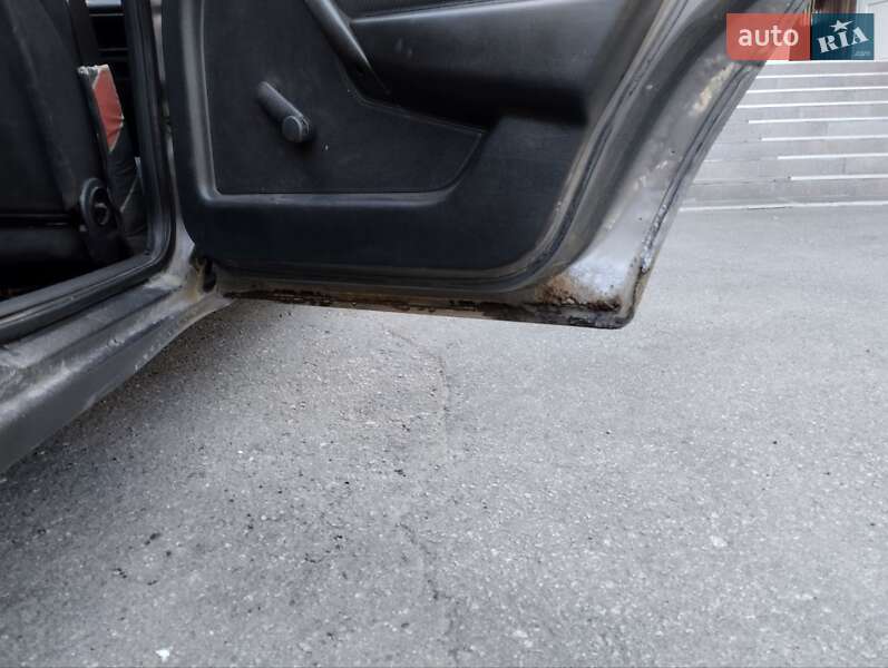 Седан Opel Vectra 1991 в Кременчуге