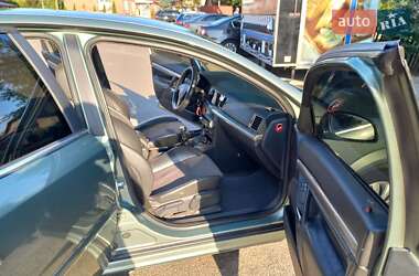Ліфтбек Opel Vectra 2004 в 