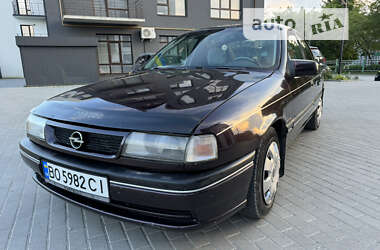 Седан Opel Vectra 1992 в Кременце