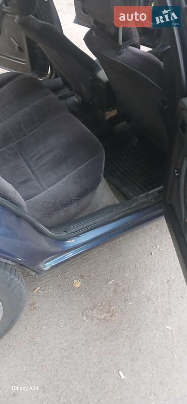 Седан Opel Vectra 1992 в Кам'янському