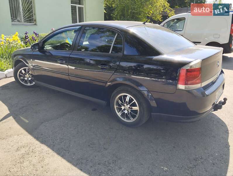 Седан Opel Vectra 2005 в Смілі
